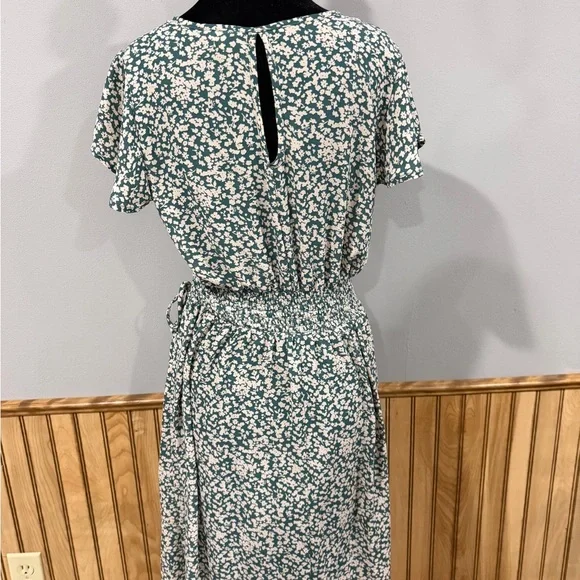 Sienna Sky Floral Faux-Wrap Maxi Dress - Size S - Picture 6 of 9